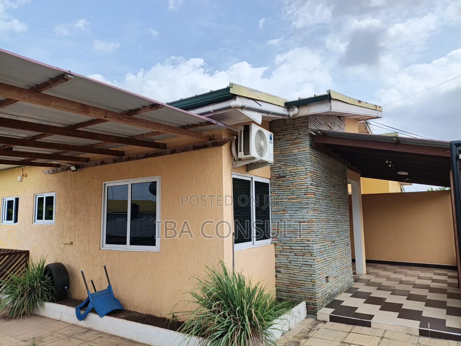 2bdrm Townhouse/Terrace in Amrahia for sale
