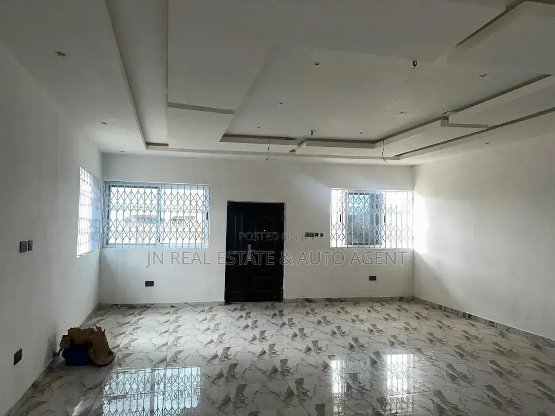 Furnished 3bdrm Apartment in Gomoa East for sale