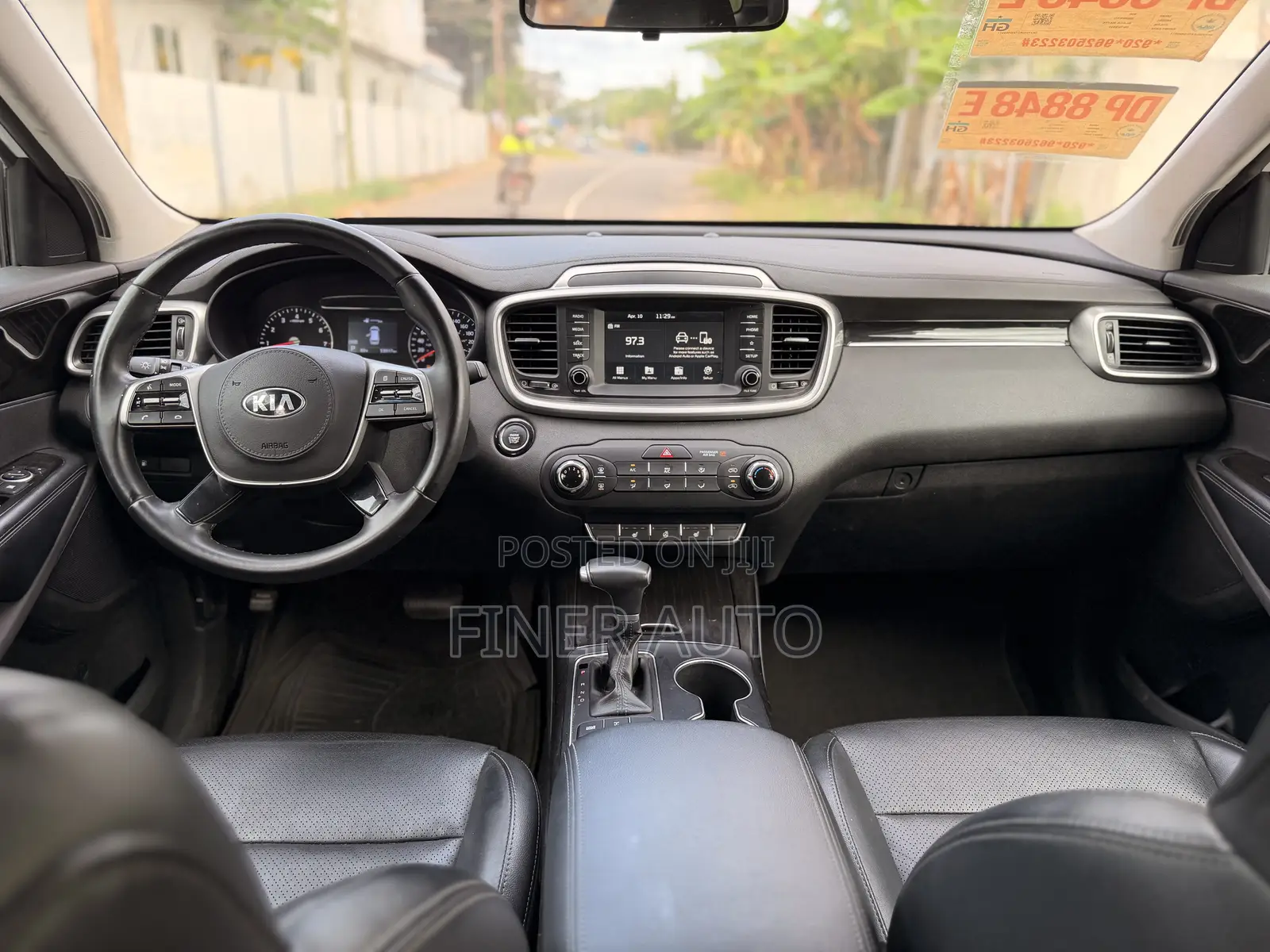 Kia Sorento 2.4L LX FWD 2019 White