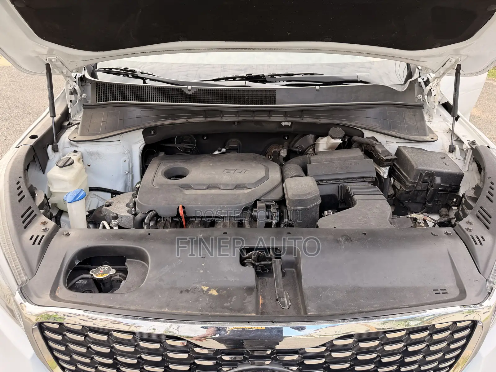 Kia Sorento 2.4L LX FWD 2019 White