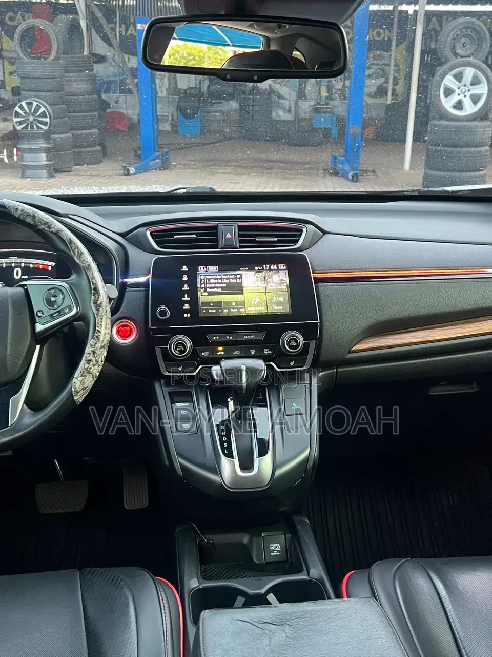 Honda CR-V Touring AWD 2019 White