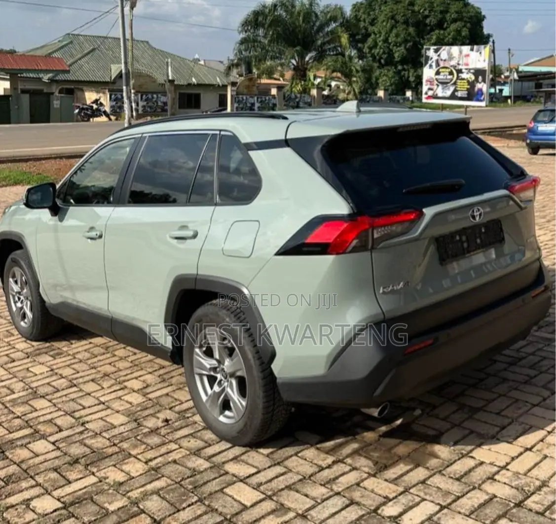 Toyota RAV4 2024 Blue