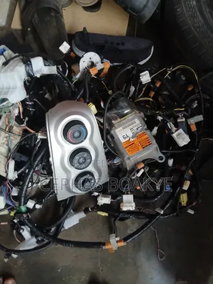 Toyota Vitz Dashboard Fuse Box and Wires Very Neat