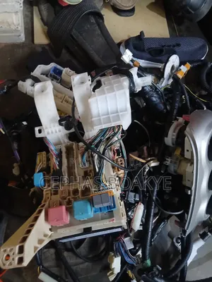 Toyota Vitz Dashboard Fuse Box and Wires Very Neat