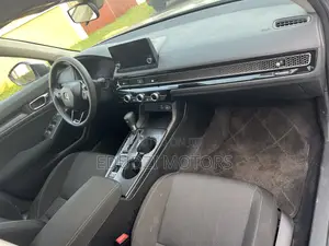 Honda Civic LX 2022 Silver