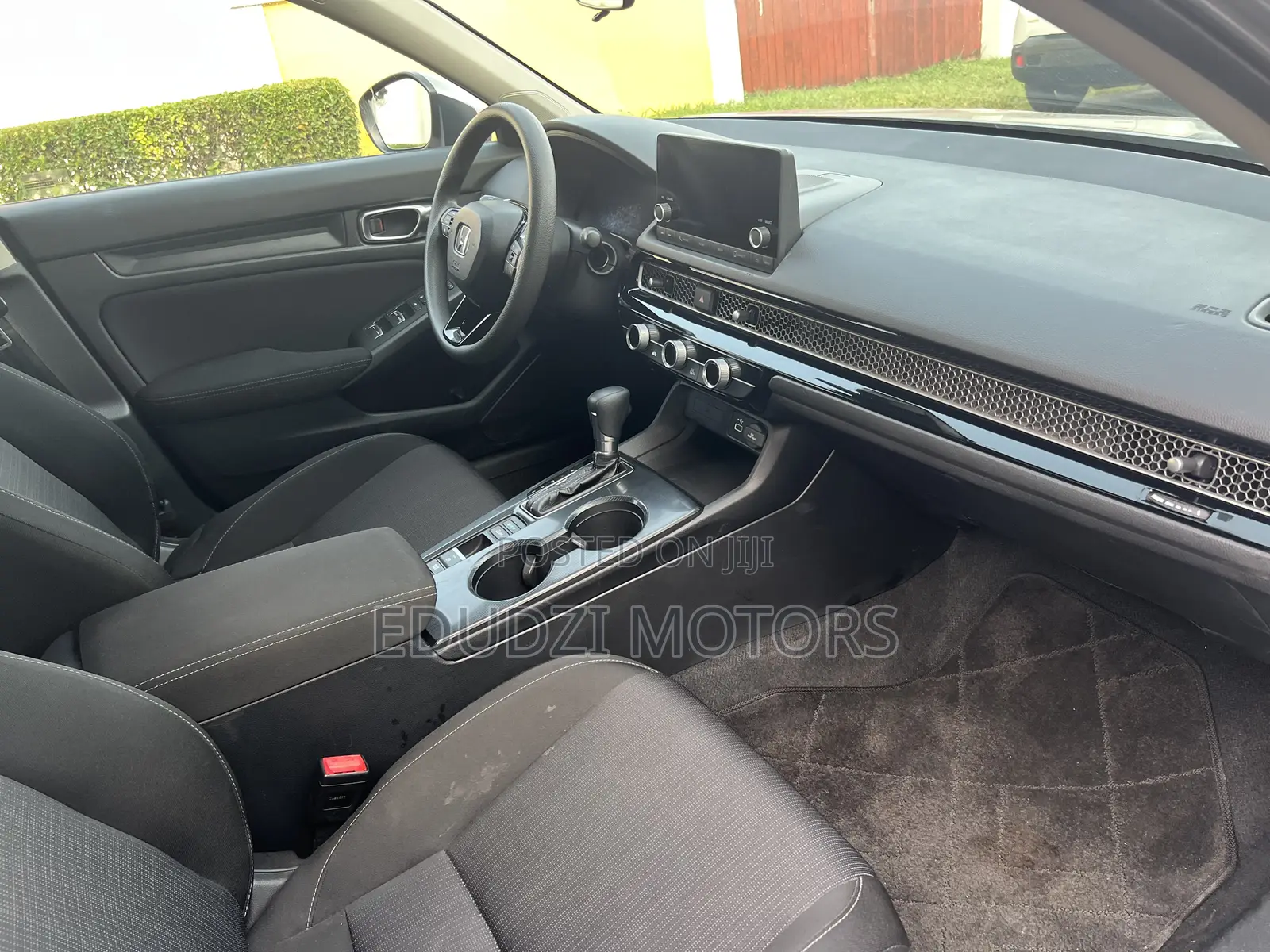 Honda Civic LX 2022 Silver