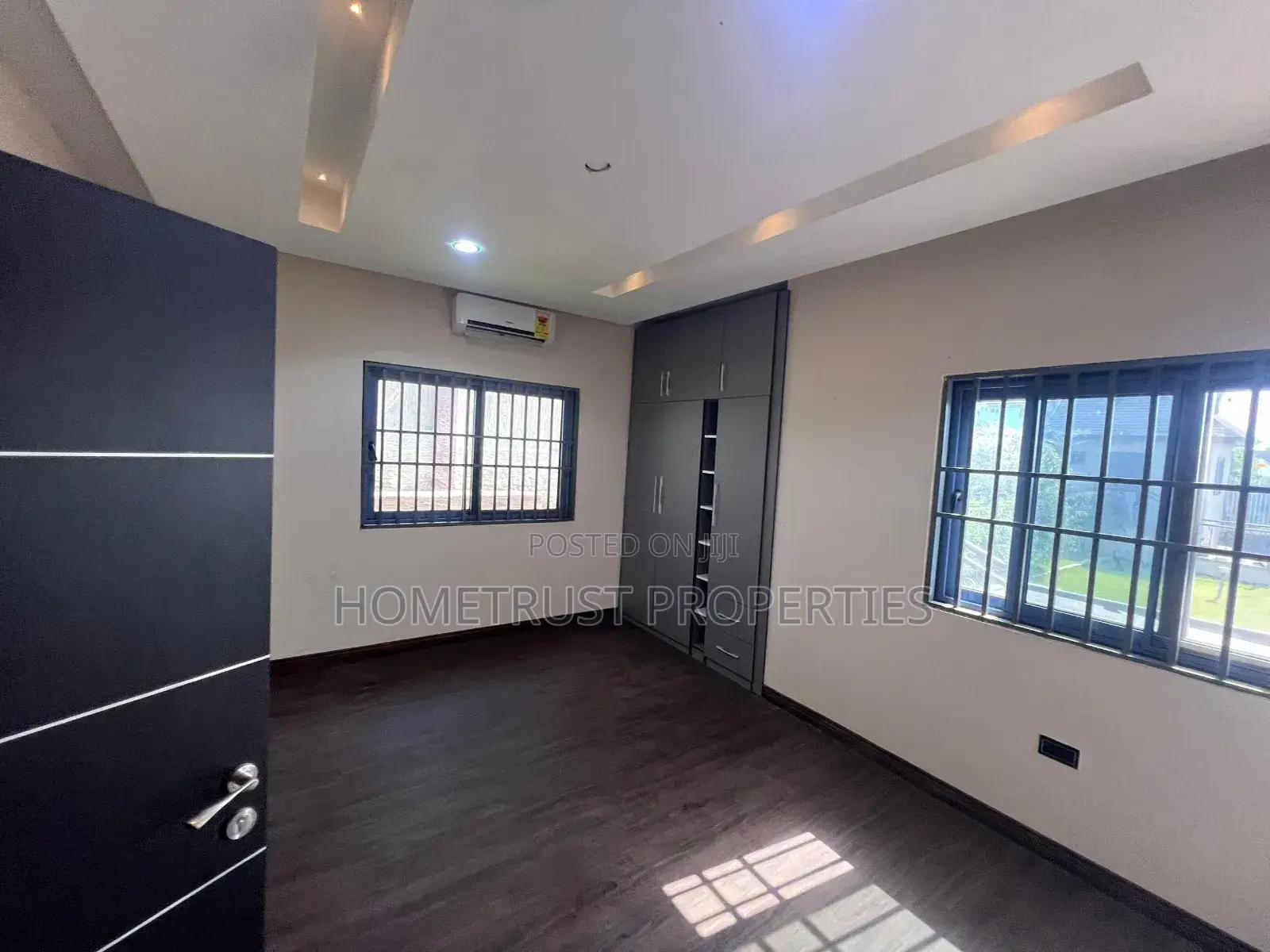 3bdrm Duplex in Kokrobitey, Police Station for sale