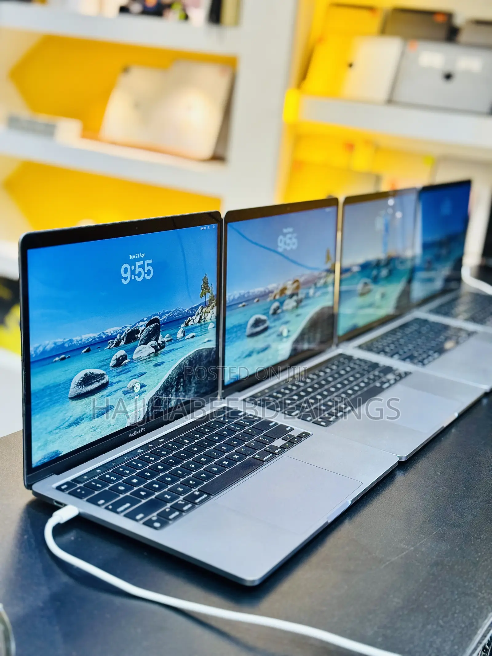 Laptop Apple MacBook Pro 2020 M1 8GB Apple M1 SSD 256GB
