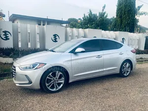 Hyundai Elantra Value Edition Sedan FWD (2.0L 4cyl 6A) 2017 Silver