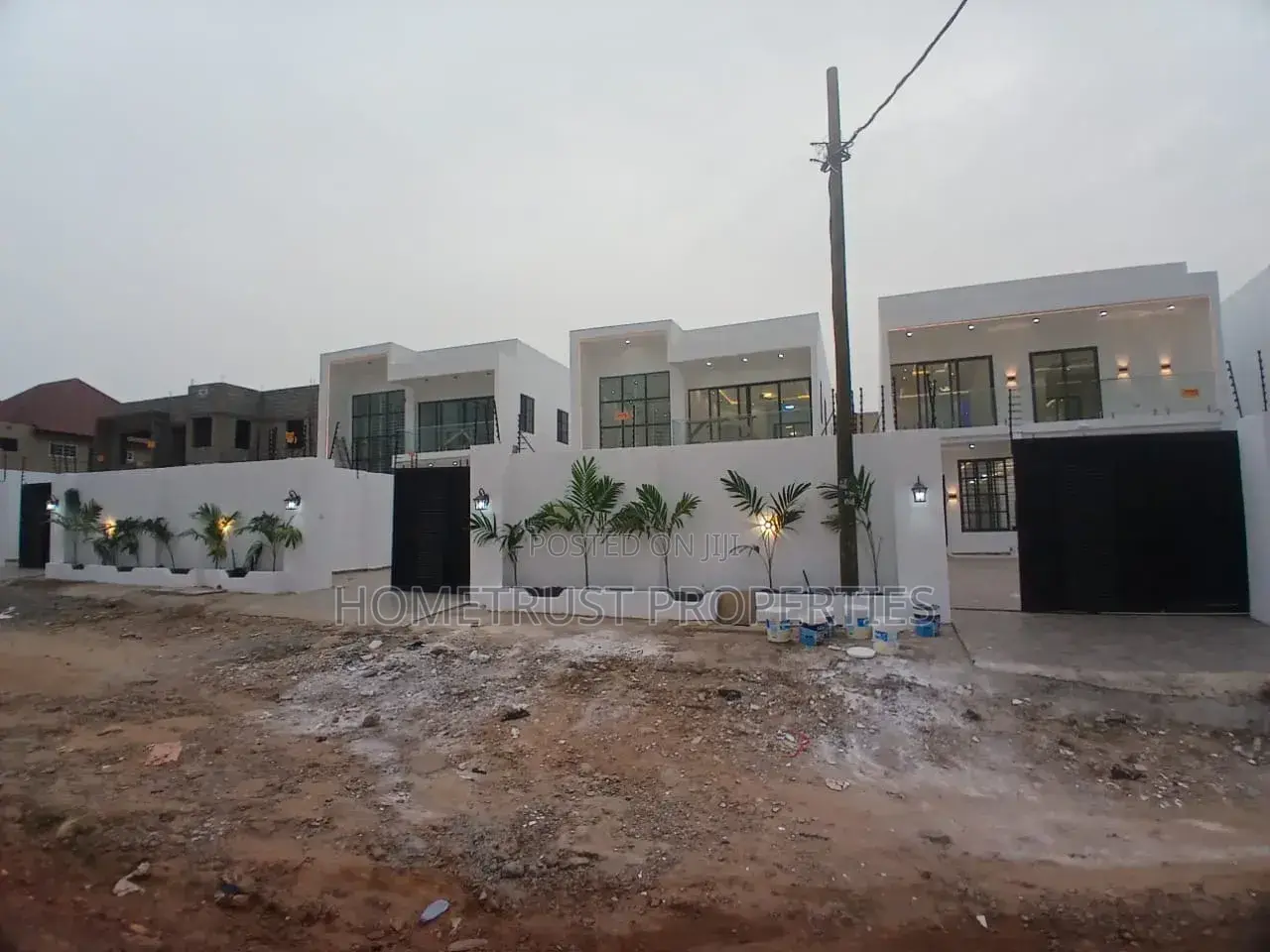 4bdrm Duplex in East Legon Hills, Boundary Road Area for sale