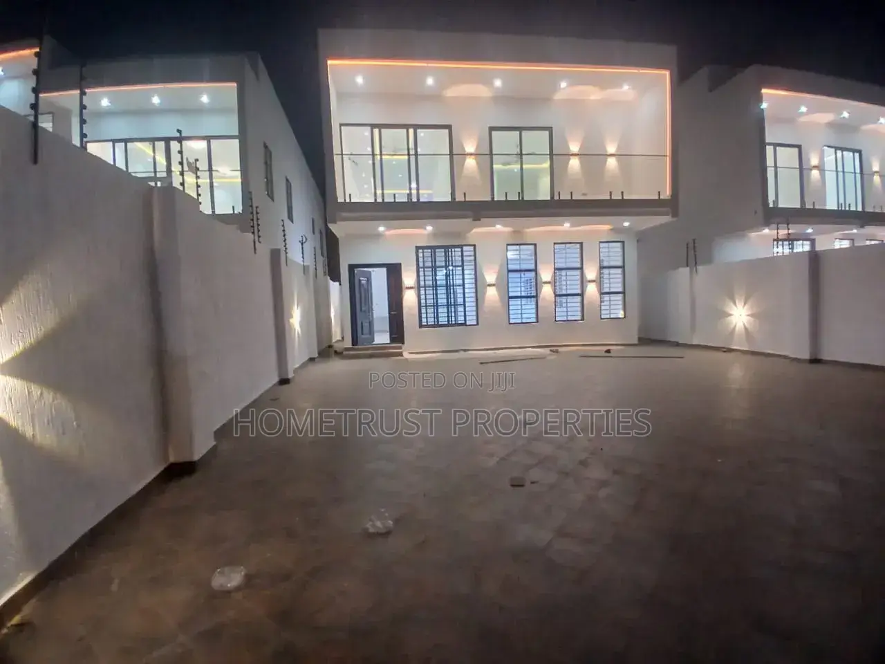 4bdrm Duplex in East Legon Hills, Boundary Road Area for sale