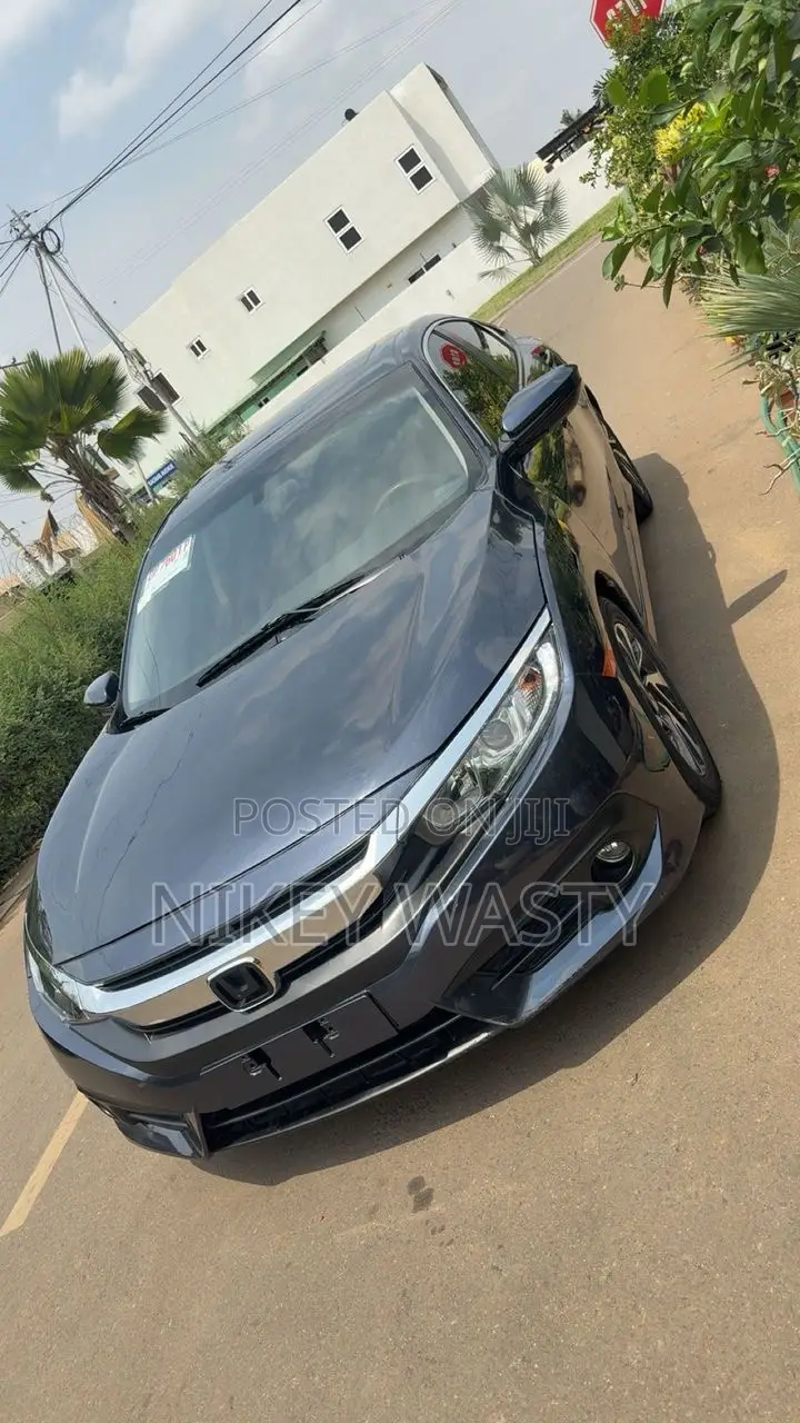Honda Civic EX Sedan 2018 Gray