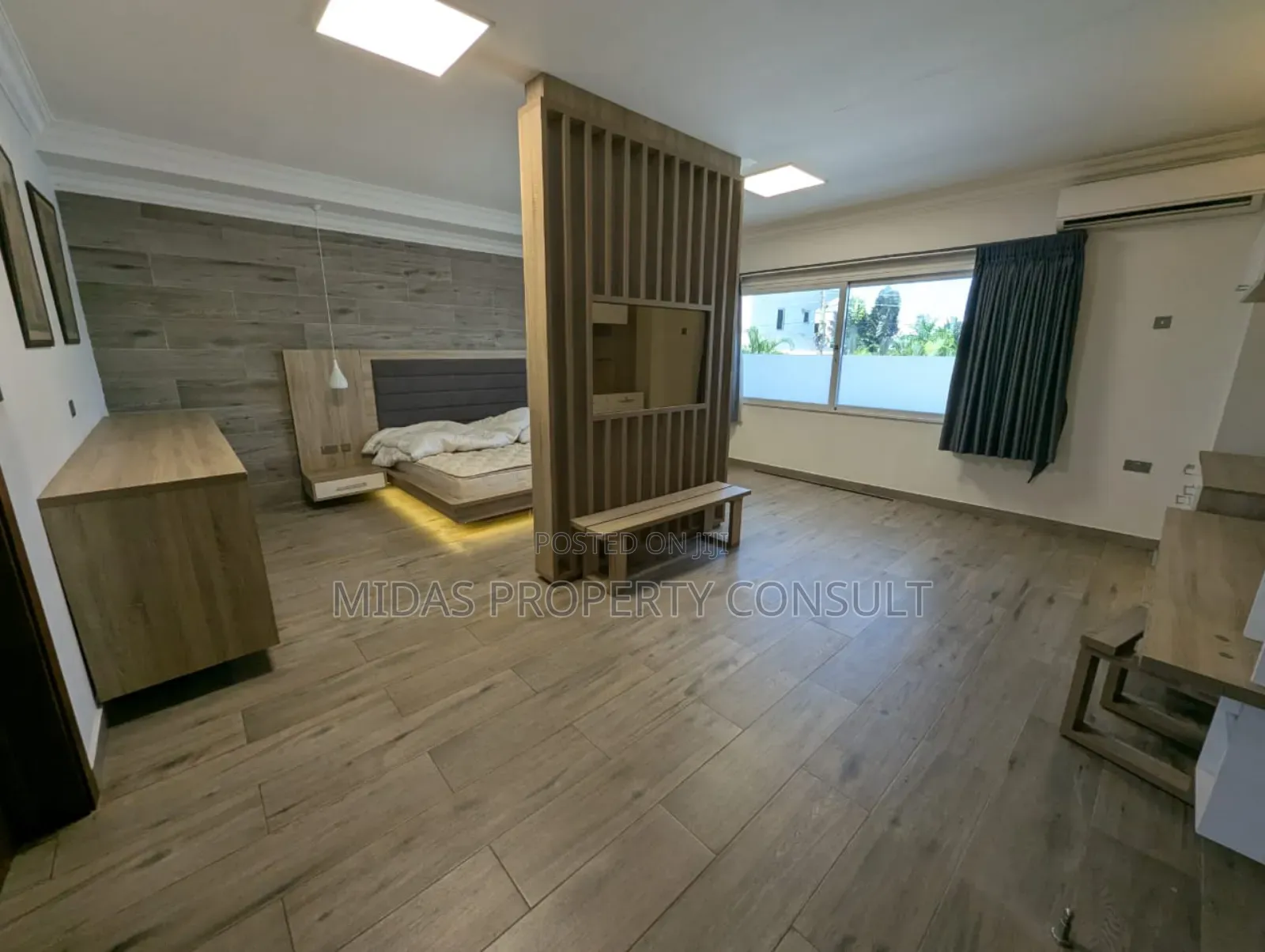 4bdrm Mansion in Airport Hills for sale