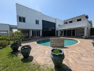 4bdrm Mansion in Airport Hills for sale