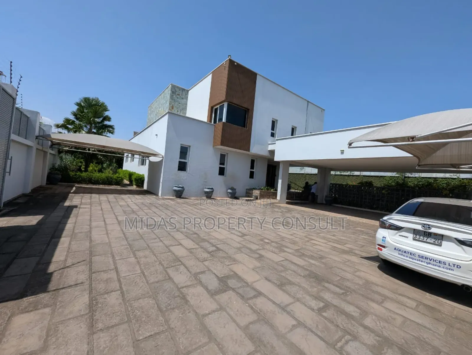 4bdrm Mansion in Airport Hills for sale
