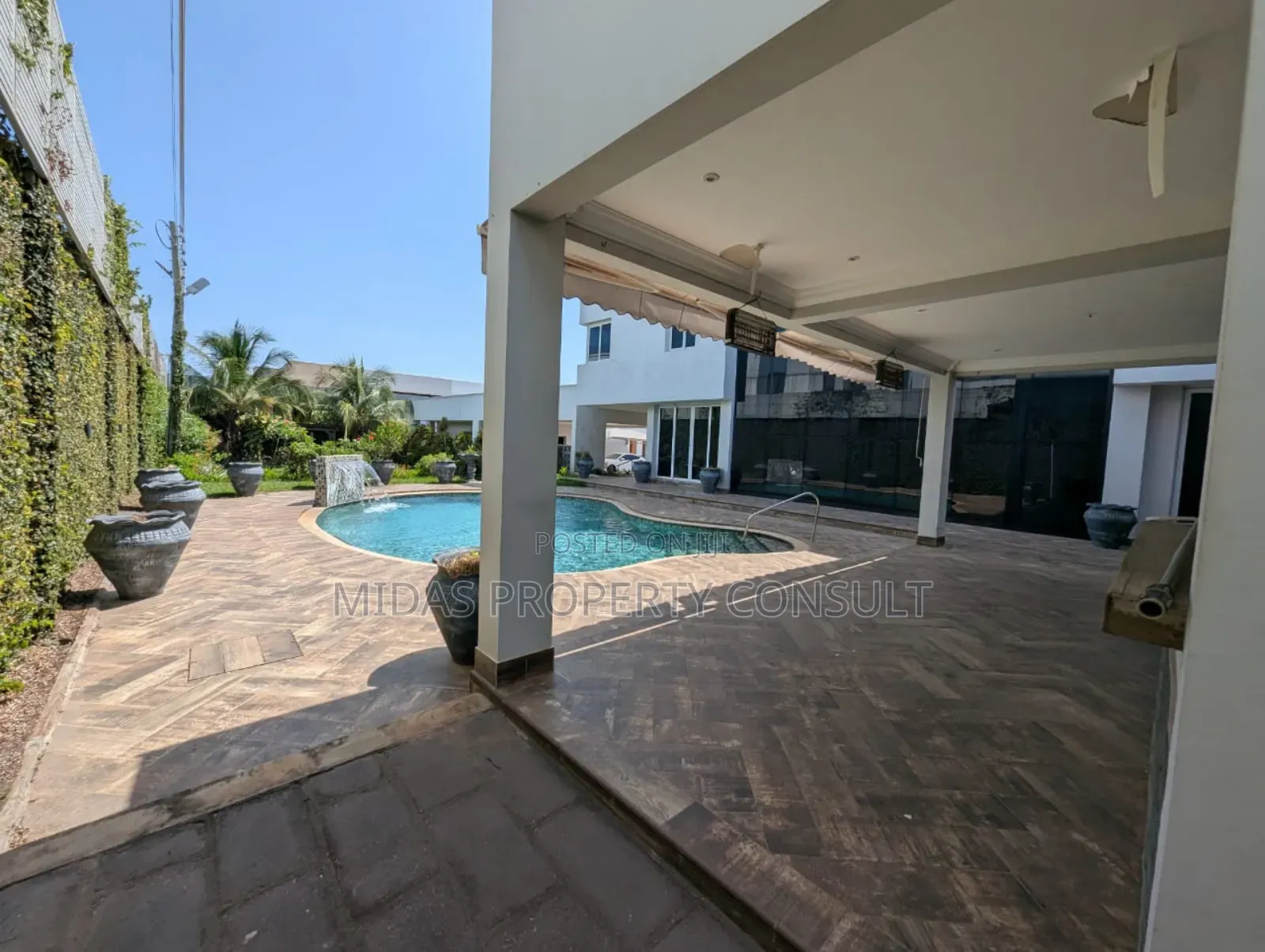 4bdrm Mansion in Airport Hills for sale