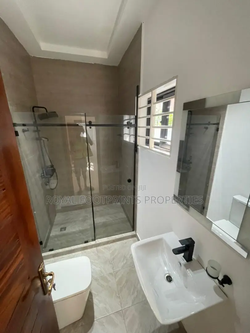 4bdrm House in Royal Footprints, Oyarifa for sale