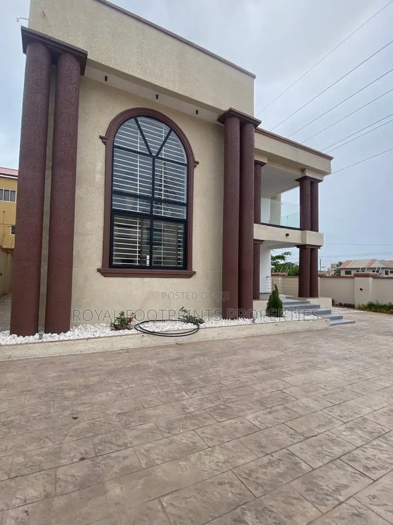 4bdrm House in Royal Footprints, Lake Side Estate for sale