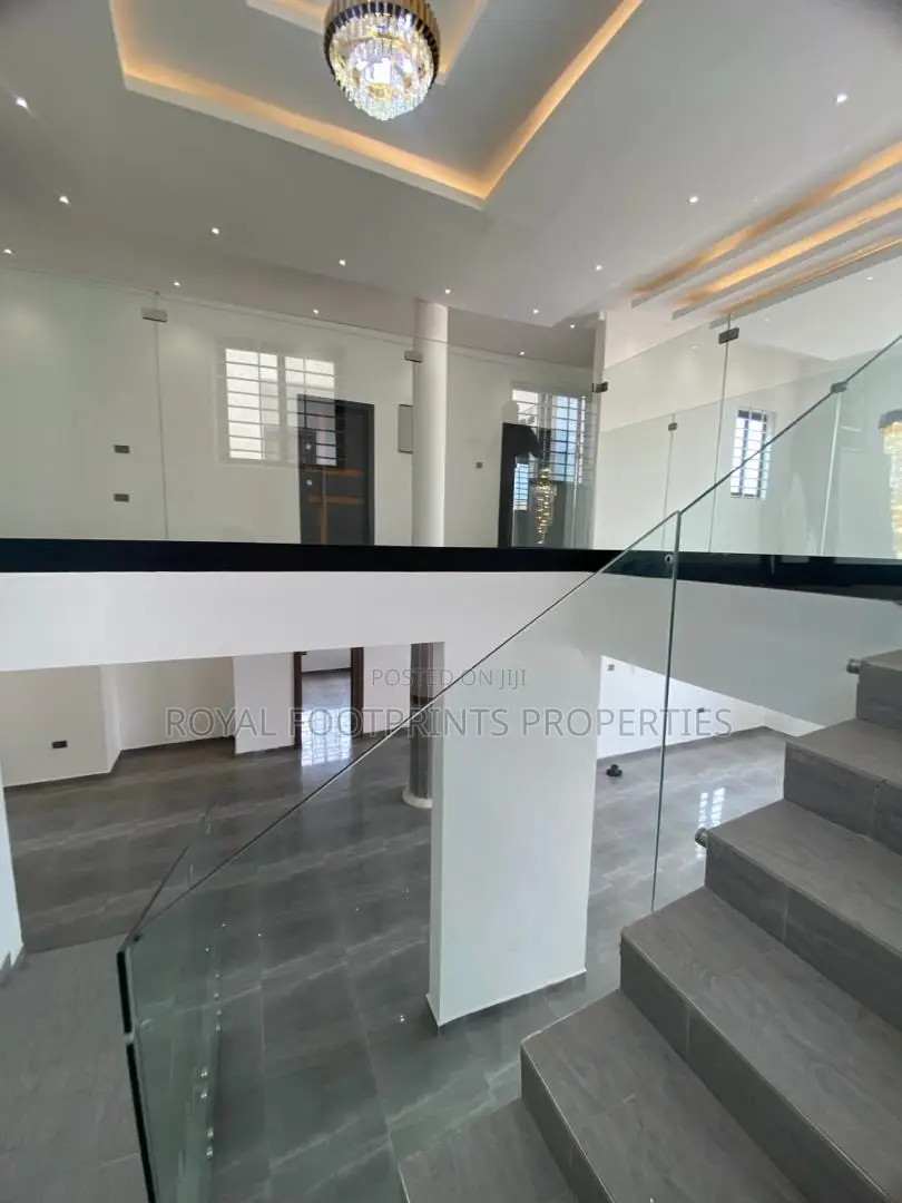 4bdrm House in Royal Footprints, Lake Side Estate for sale