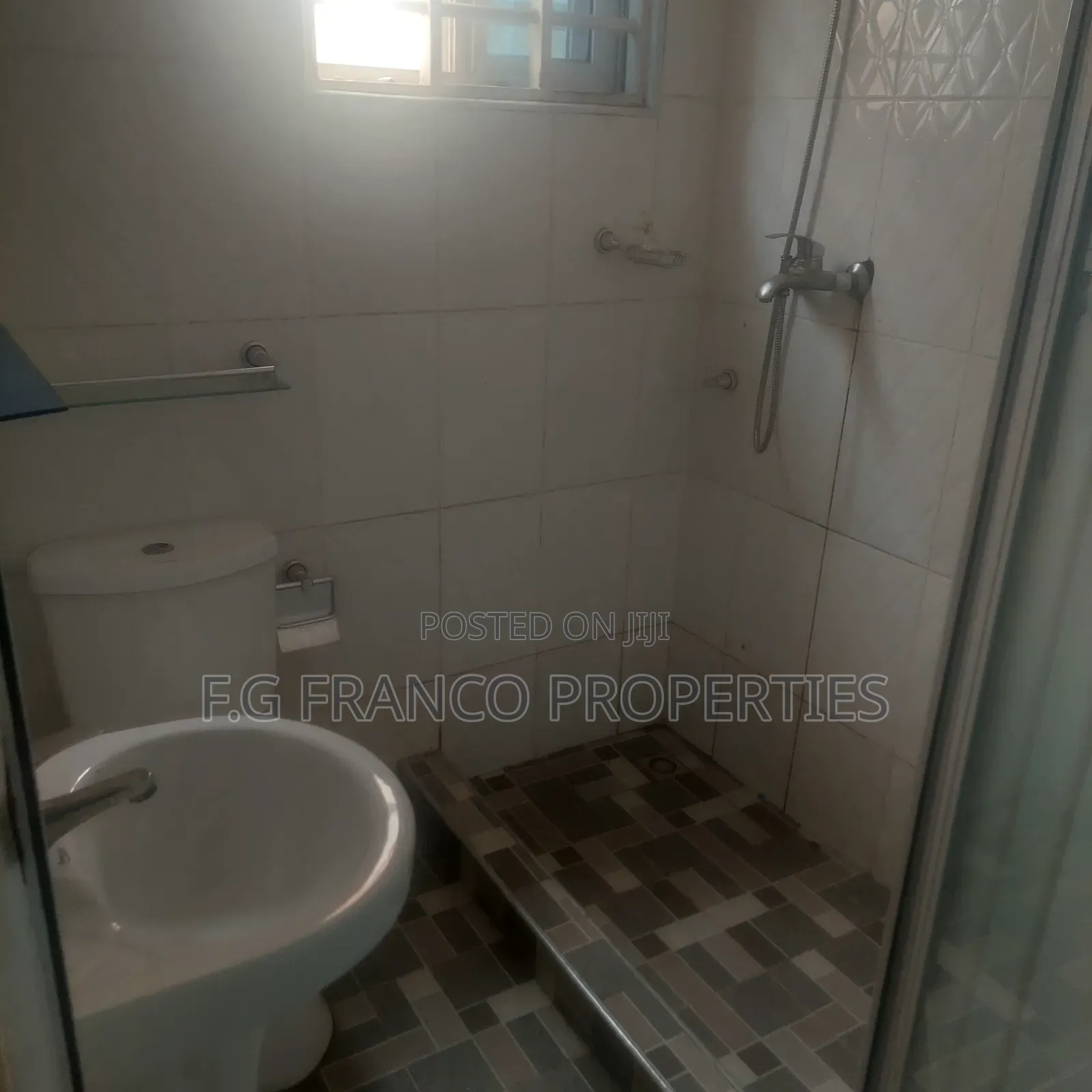3bdrm House in Kg Franco Properties, Spintex for rent