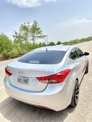 Hyundai Elantra GLS 2012 Beige