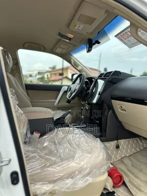 Toyota Land Cruiser Prado 2017 White