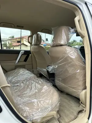 Toyota Land Cruiser Prado 2017 White