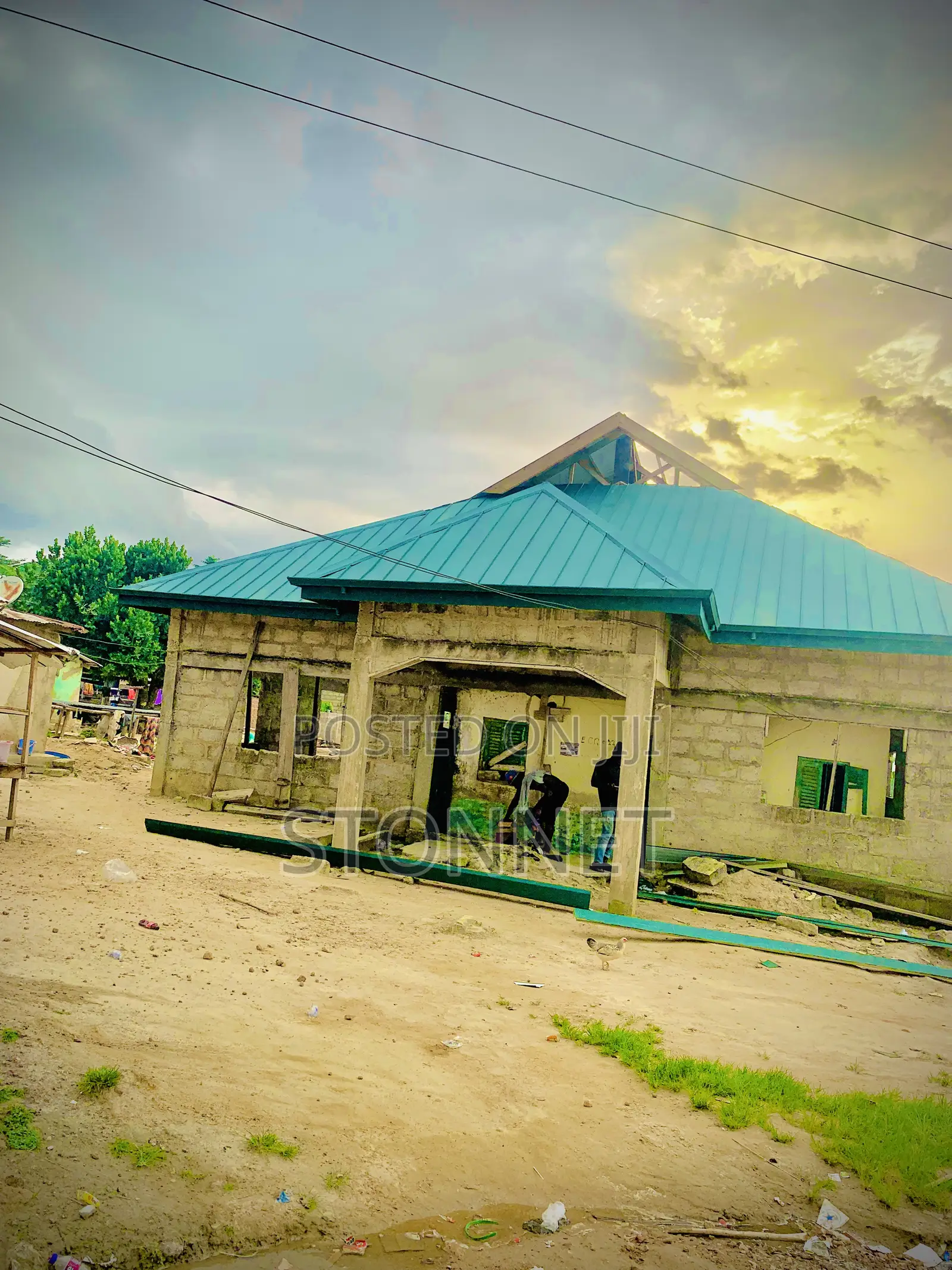 Experts in Self Lock,Ibr and All Kind of Roofing