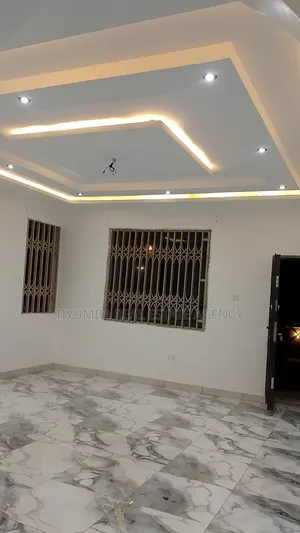 2bdrm Apartment in Tiyumba Real Estate, ECOMOG for rent