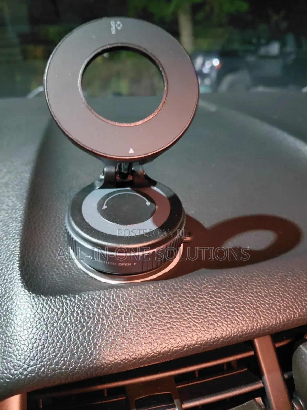 Vacuum Adsorption Magnetic Car Holder