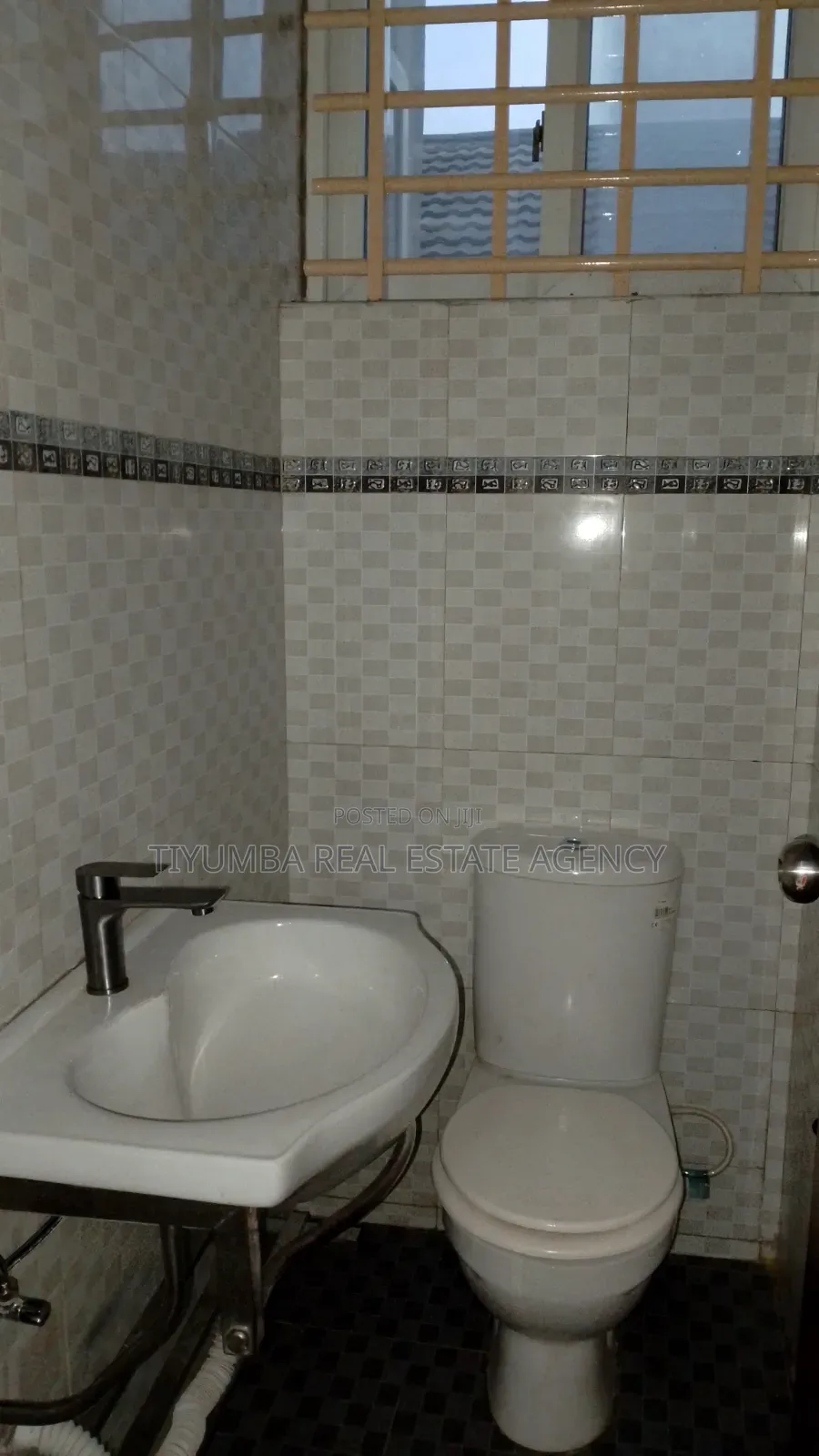 2bdrm Apartment in Tiyumba Real Estate, Pillar 2 for rent