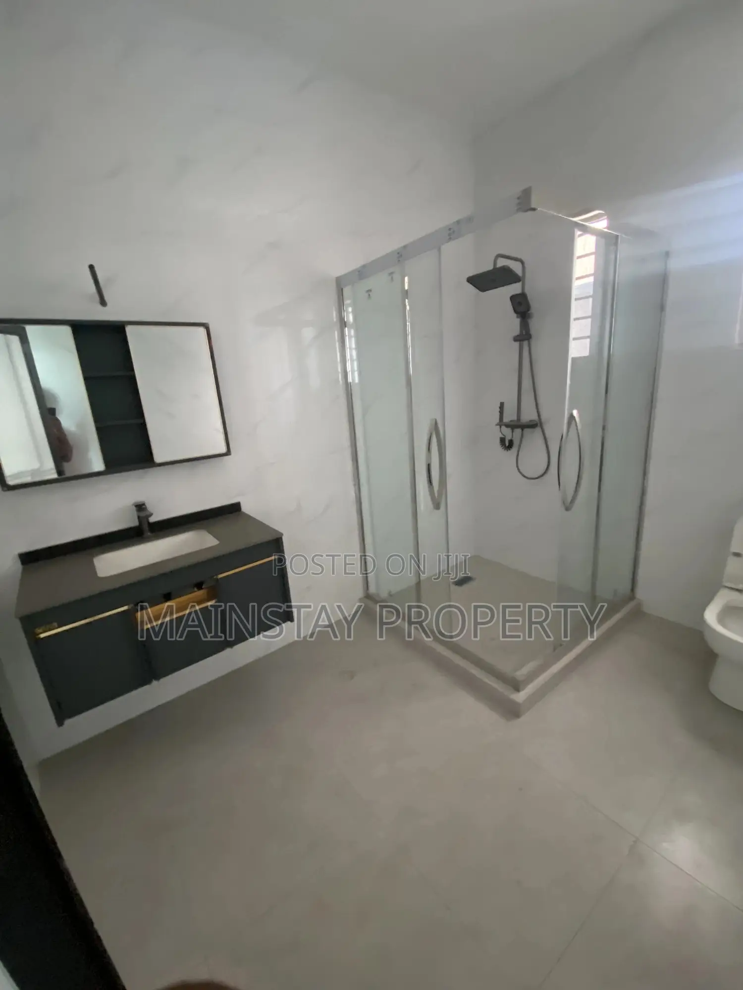 5bdrm House in Mainstay Estates, Spintex for sale