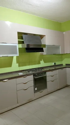 5bdrm House in Tiyumba Real Estate, Pillar 2 for rent