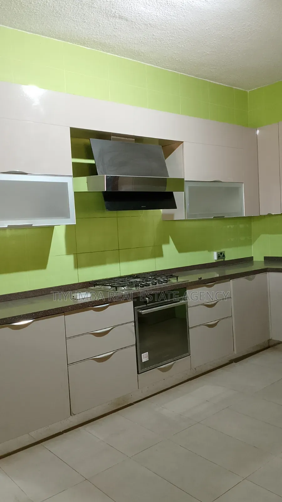 5bdrm House in Tiyumba Real Estate, Pillar 2 for rent