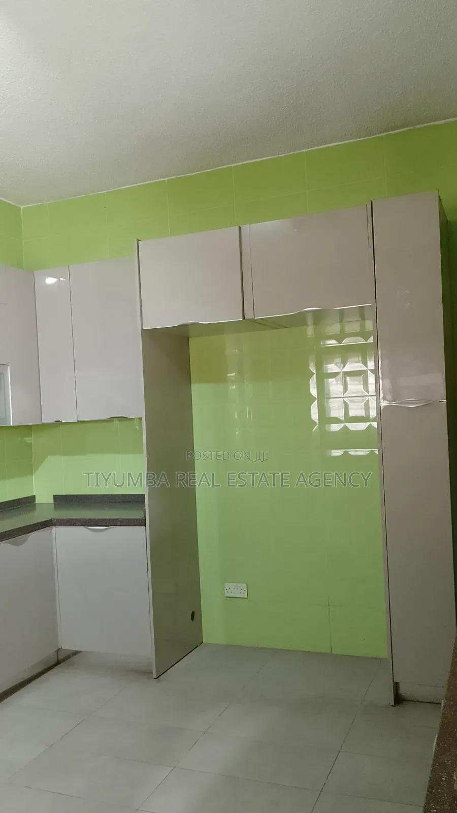 5bdrm House in Tiyumba Real Estate, Pillar 2 for rent