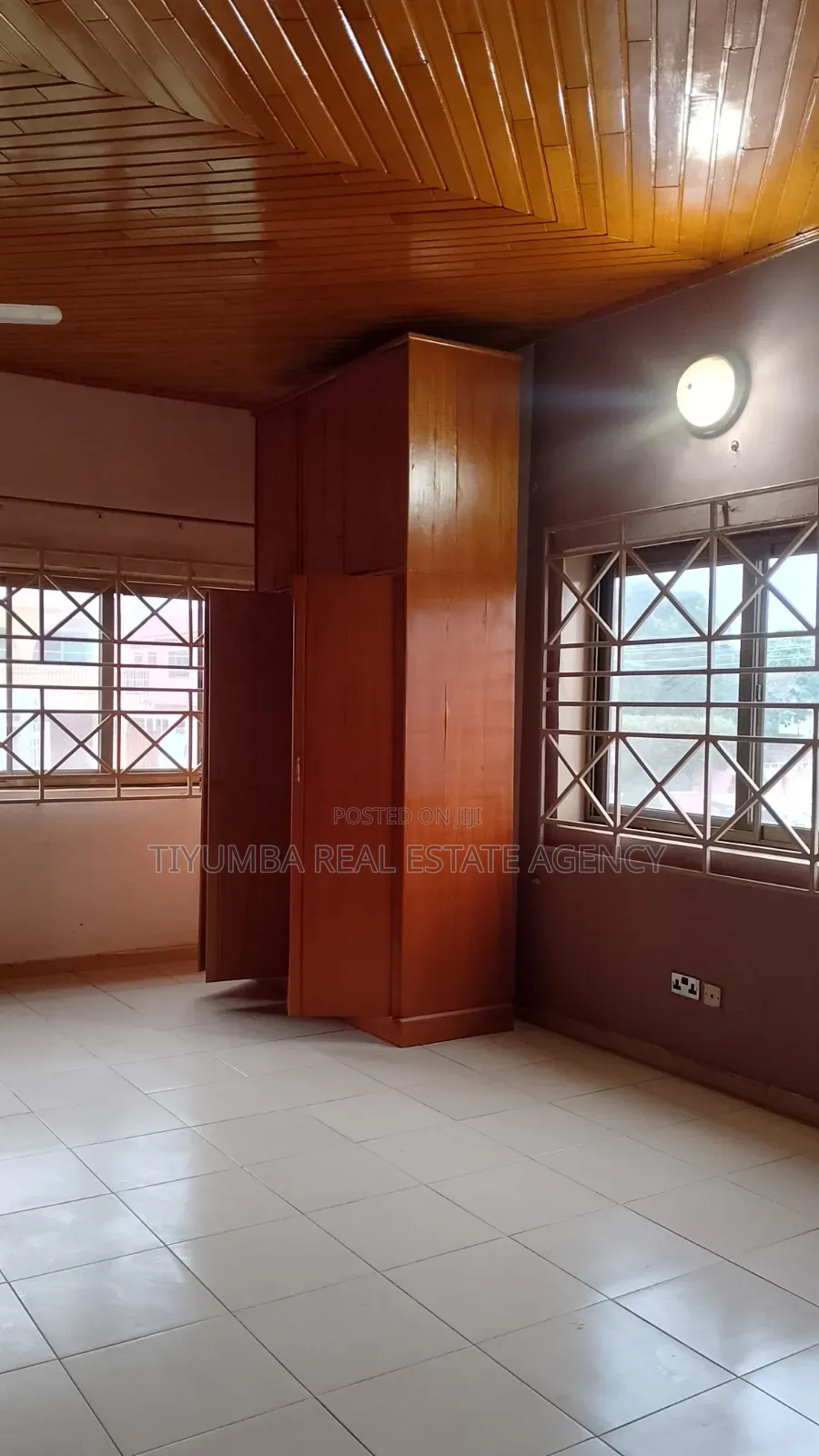 5bdrm House in Tiyumba Real Estate, Pillar 2 for rent