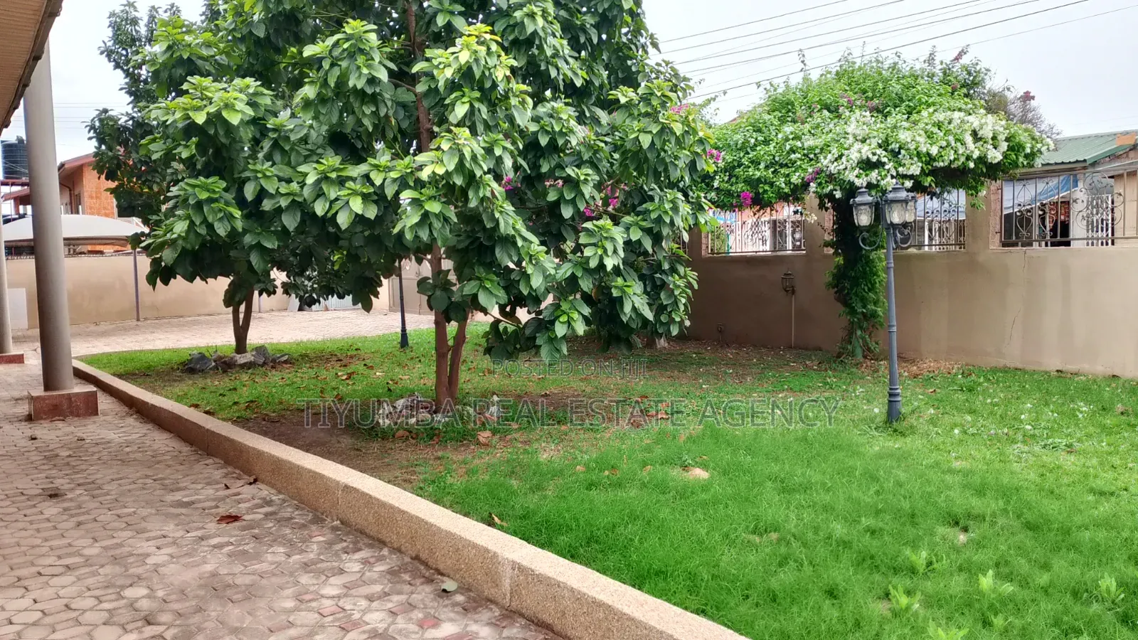 5bdrm House in Tiyumba Real Estate, Pillar 2 for rent