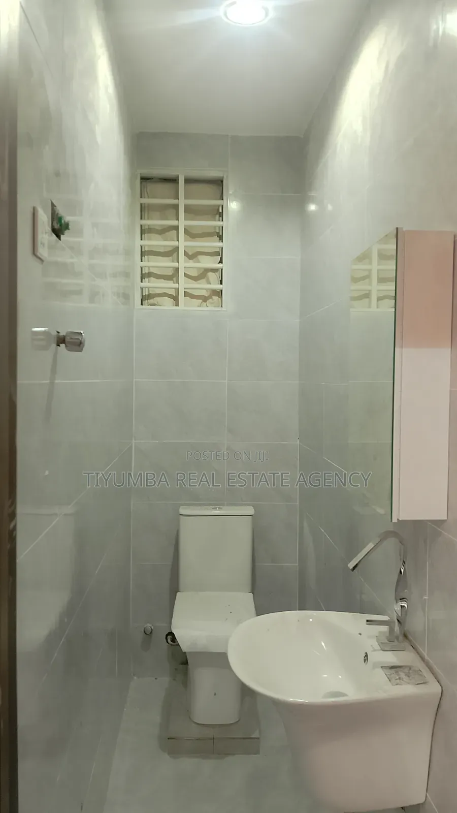 2bdrm Apartment in Tiyumba Real Estate, The Mall for rent