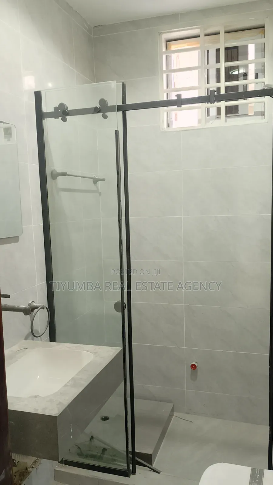 2bdrm Apartment in Tiyumba Real Estate, The Mall for rent