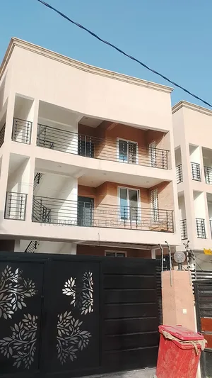 2bdrm Apartment in Tiyumba Real Estate, The Mall for rent