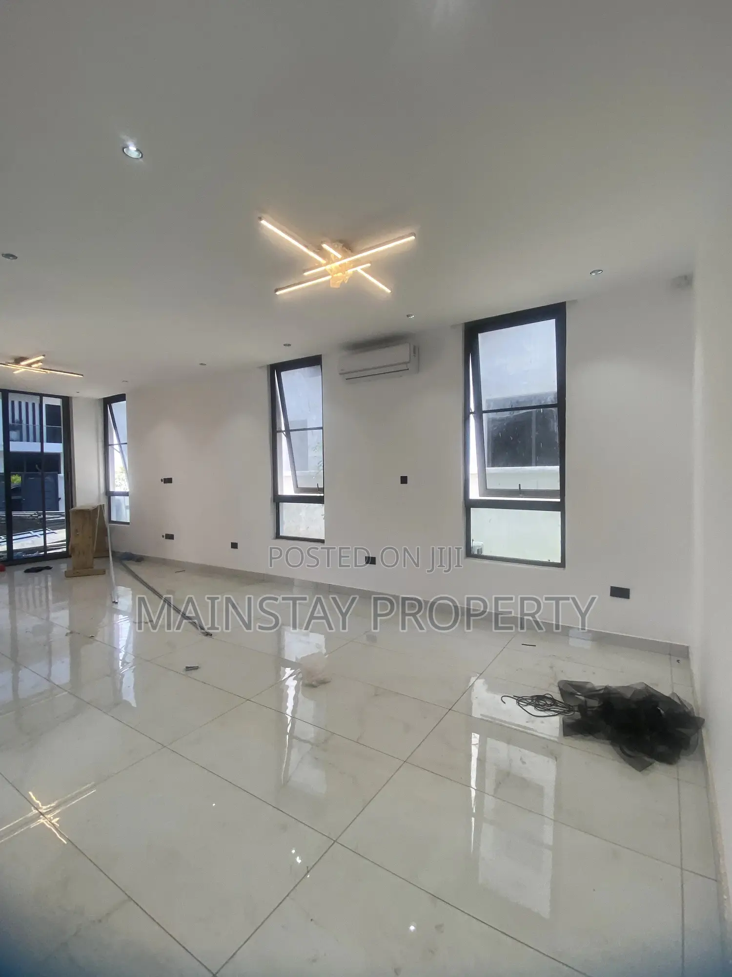 4bdrm Townhouse/Terrace in Mainstay Estates, East Legon for sale