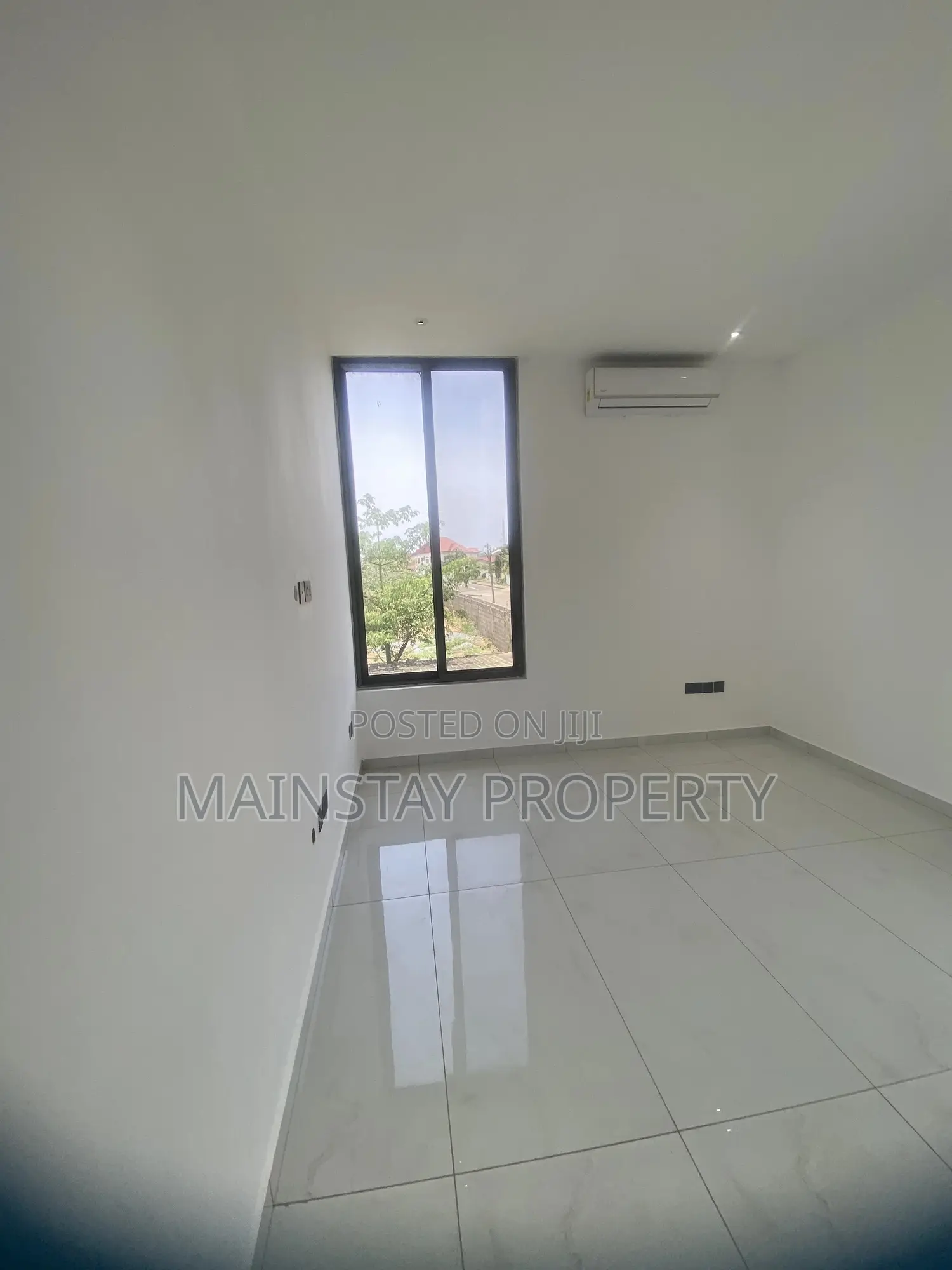 4bdrm Townhouse/Terrace in Mainstay Estates, East Legon for sale