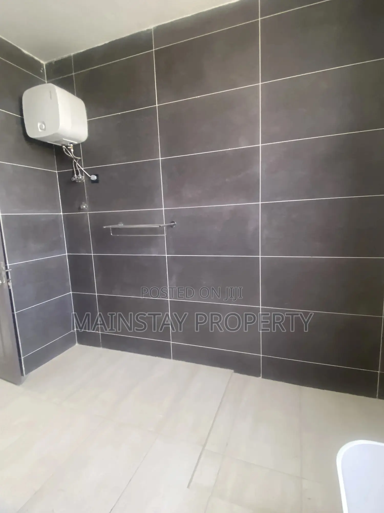 4bdrm Townhouse/Terrace in Mainstay Estates, East Legon for sale