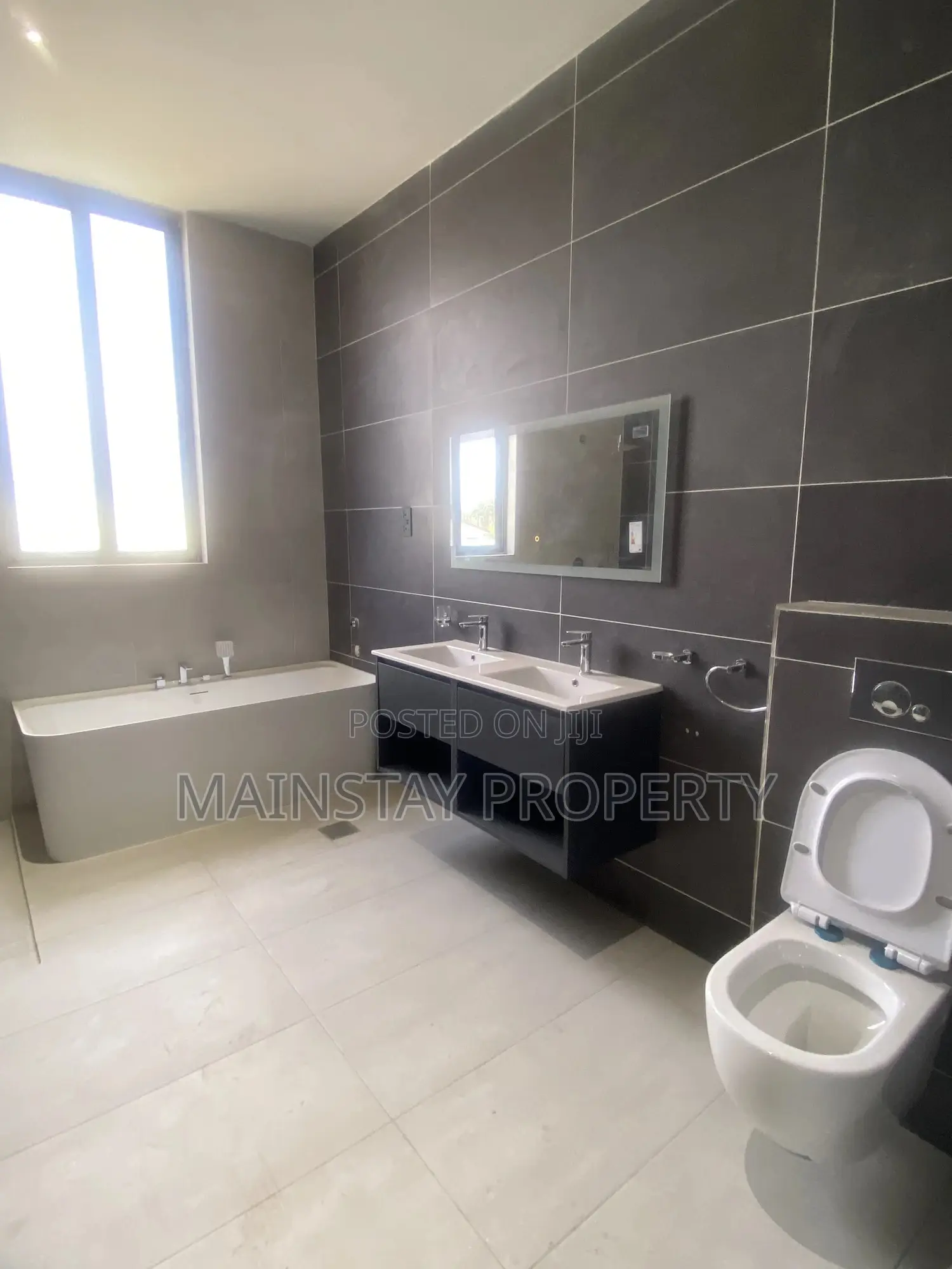 4bdrm Townhouse/Terrace in Mainstay Estates, East Legon for sale
