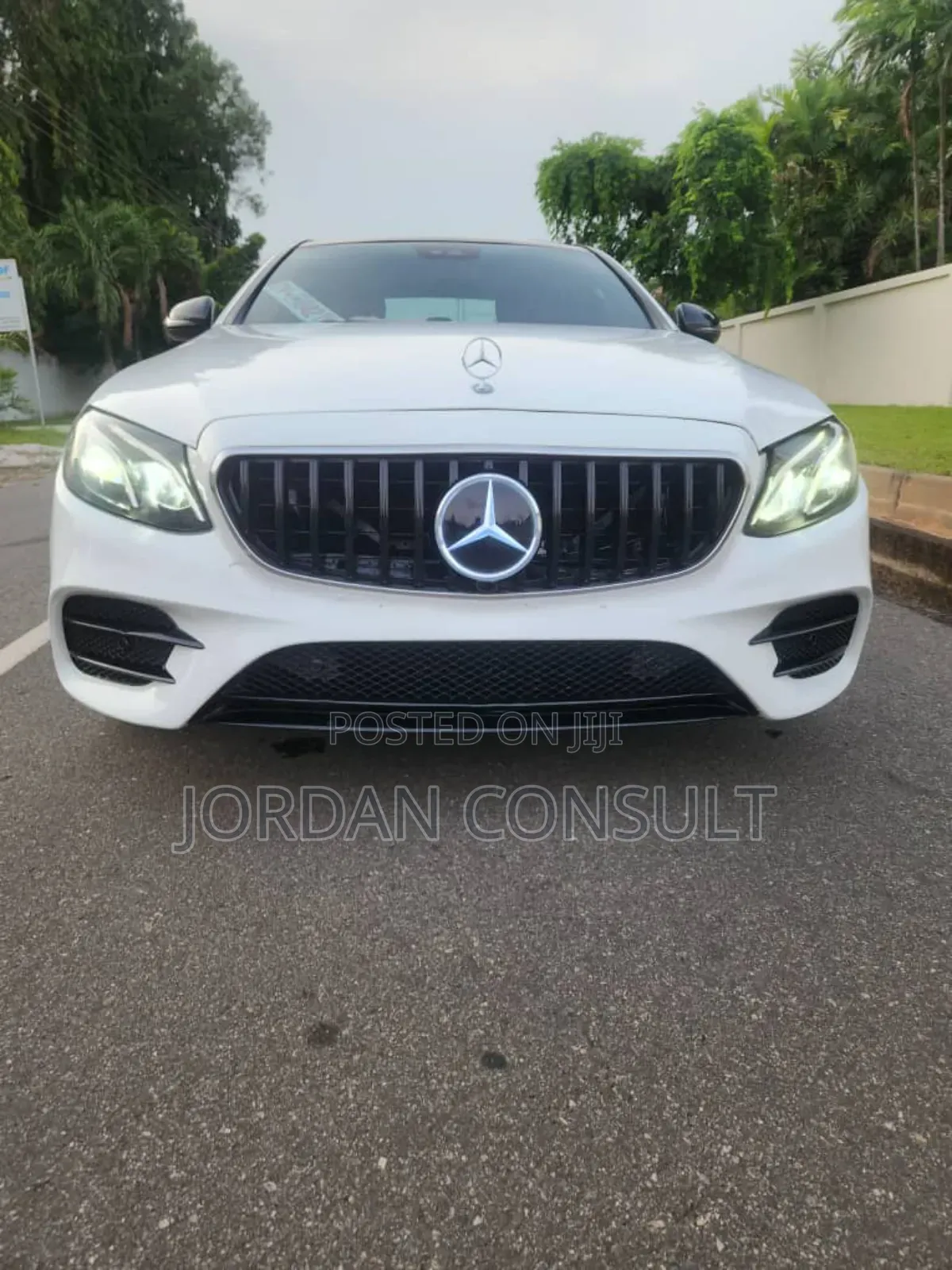 Mercedes-Benz E300 2018 White