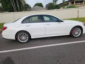 Mercedes-Benz E300 2018 White