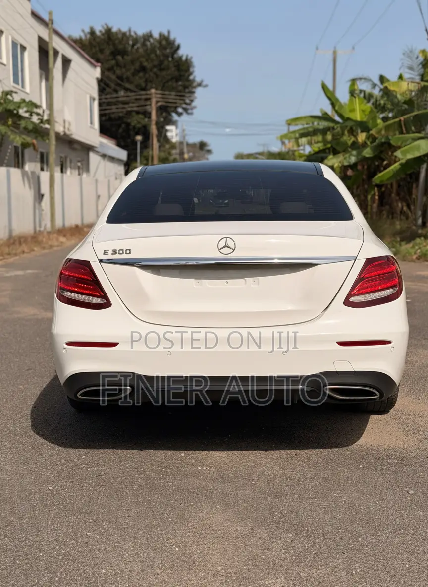 Mercedes-Benz E300 2019 White