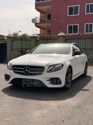 Mercedes-Benz E300 2019 White