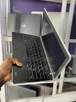Laptop Dell Latitude e6230 4GB Intel Core i7 HDD 500GB