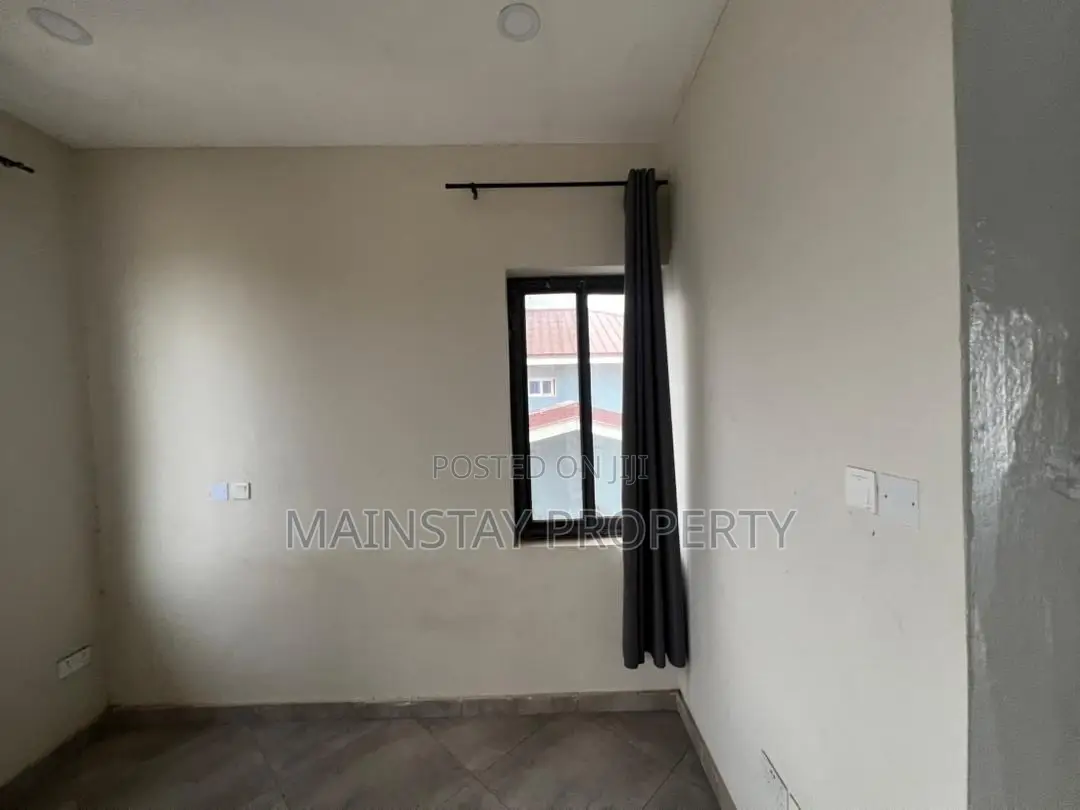 3bdrm Duplex in Mainstay Estates, Tseaddo for rent